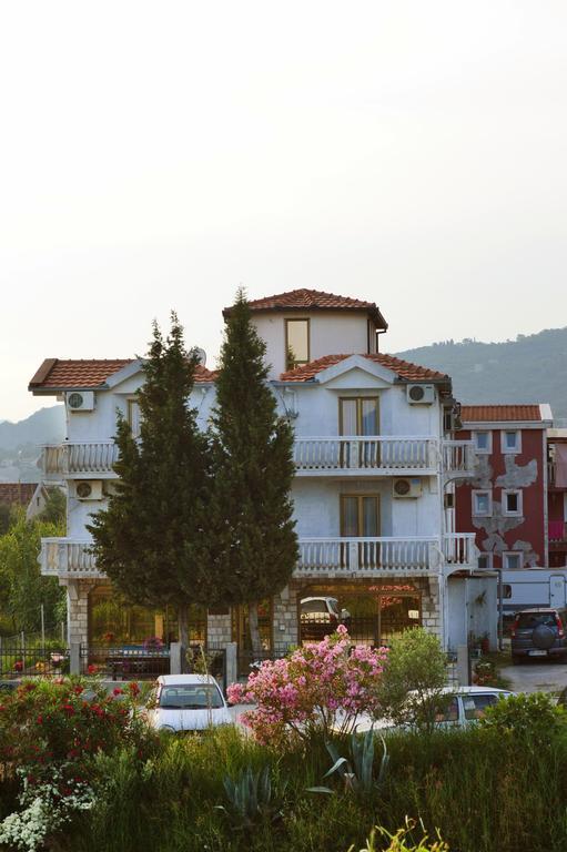 Guest House Lukac 巴尔 外观 照片