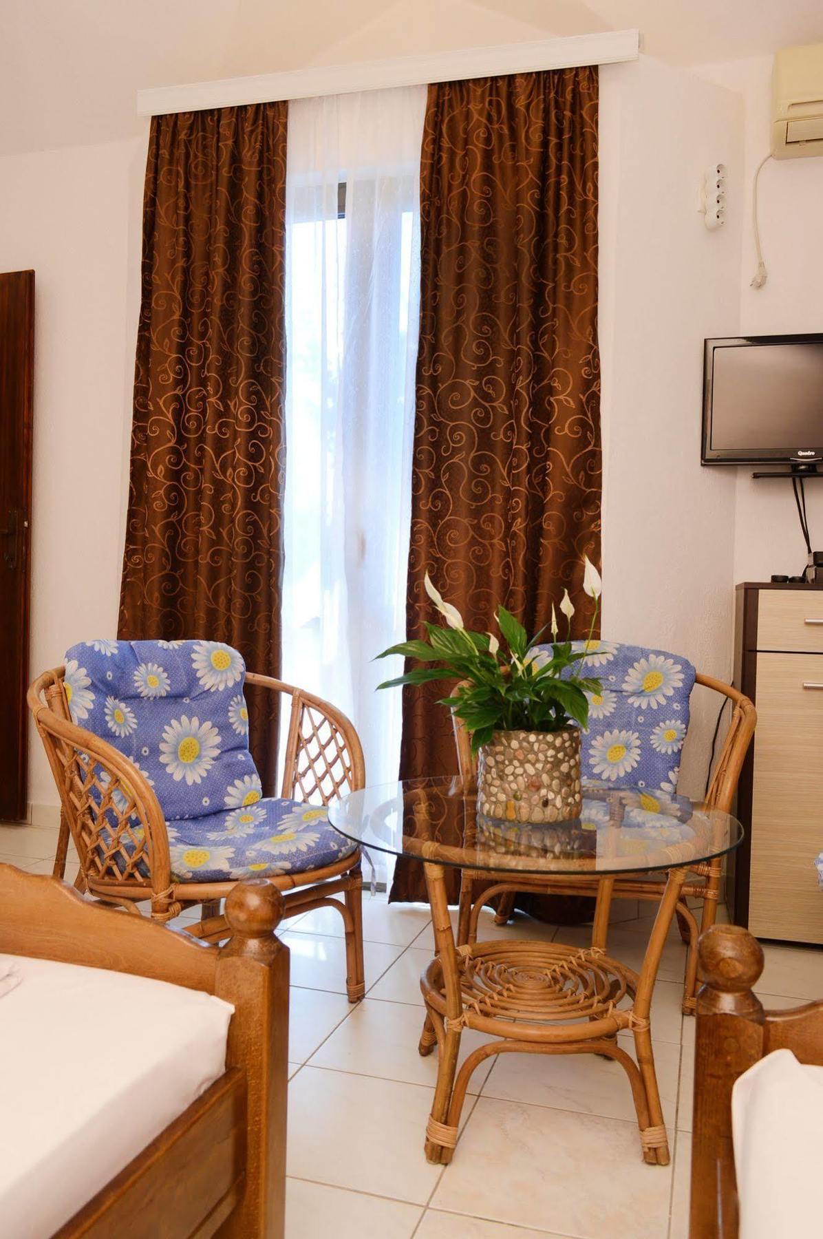 Guest House Lukac 巴尔 外观 照片